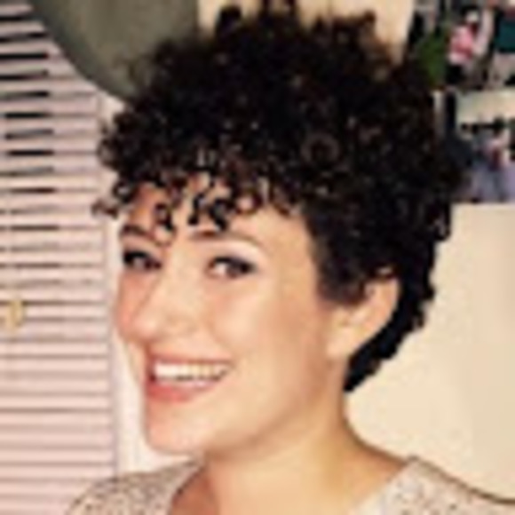 Meet your Posher, Sarah - Picture 1 of 1